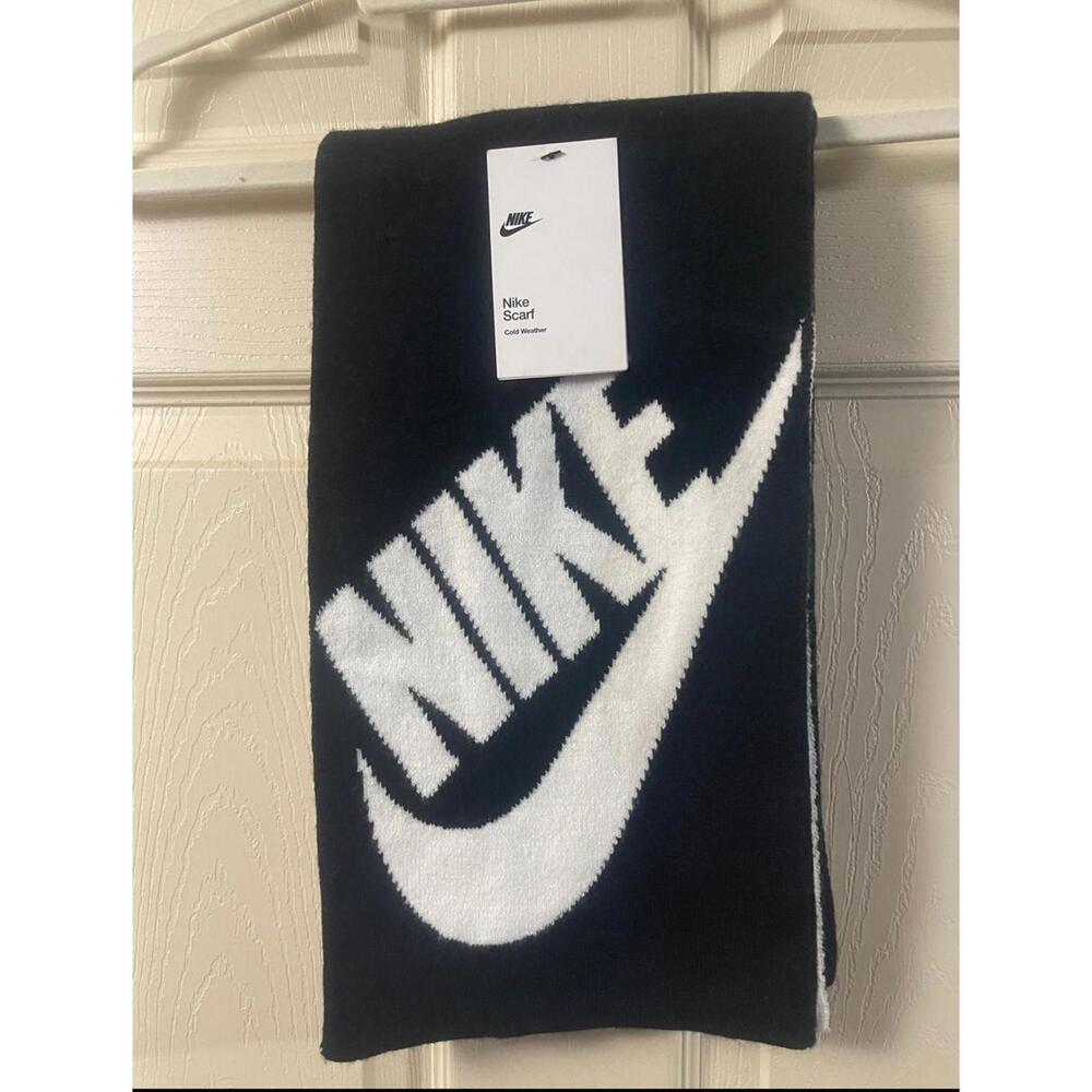 13S# NWT nike scarf